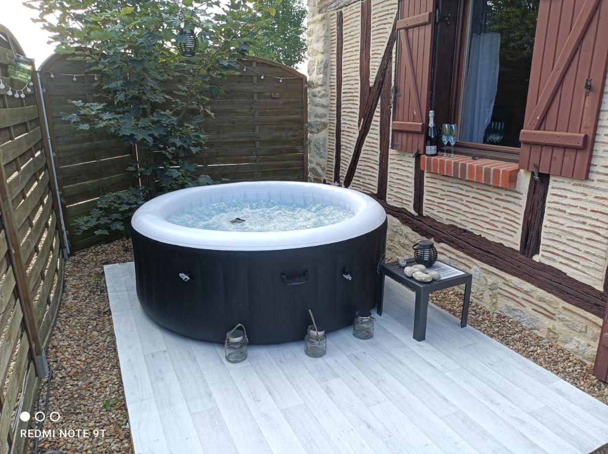 Sauna & Double Jacuzzi Interieur Et Sous Les Etoiles 1H30 Paris Ladon Luaran gambar